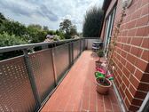 mit Zugang zum Balkon - 