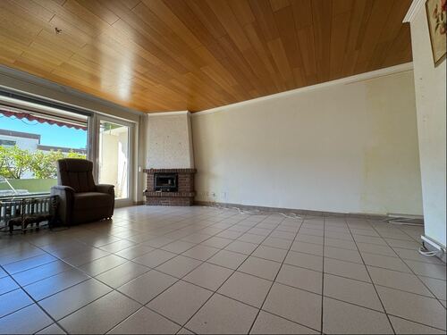 Großzügiges Wohnzimmer... - 