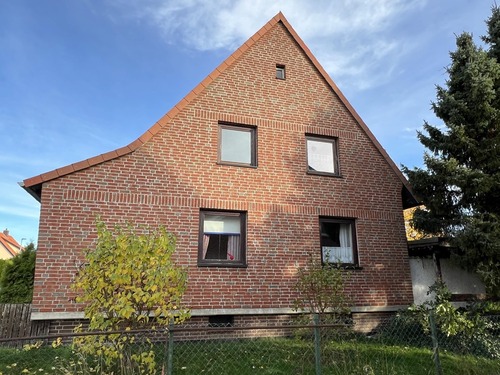 Seitenansicht - Zweifamilienhaus mit 180,00 m&sup2; in Harsum zum Kaufen