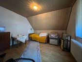 mit ehem. Küche verbundenes Zimmer - 