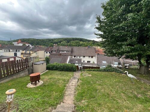 Blick vom Garten zum Haus - 