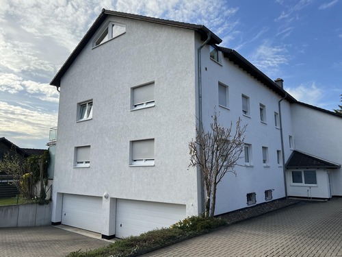 Front-/Seitenansicht - Maisonettenwohnung mit 150,00 m&sup2; in Alfeld zum Kaufen