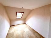 ... Mansardenzimmer (Nutzfläche) - 