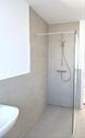 Tageslichtbad mit Wanne... - 