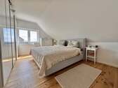 Großes Schlafzimmer (DG) - 