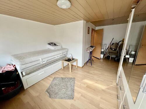 Kinderzimmer/Büro (OG) - 