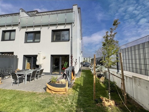 ... zum sonnigen Gartenbereich (EG). - 