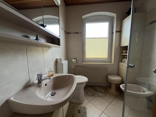 Badezimmer im Erdgeschoss - 