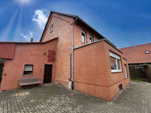 mit KI verändert - Wohnhaus mit angrenzendem Wirtschaftsraum - Bauernhaus, Landhaus mit 210,05 m&sup2; in Söhlde zum Kaufen