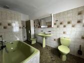 Badezimmer Wanne/Dusche im OG - 