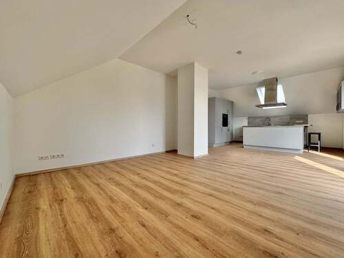 Großes Wohnzimmer mit ... - 