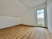 Großräumiges Schlafzimmer (DG) - 