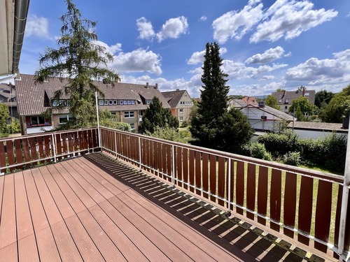 … mit Balkonzugang im OG - 