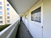 Laubengang zur Wohnung - 