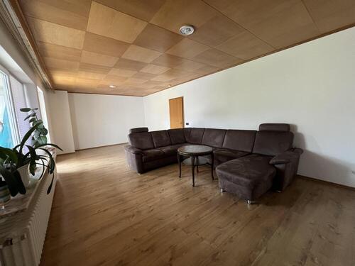 Wohnzimmer im Erdgeschoss - 