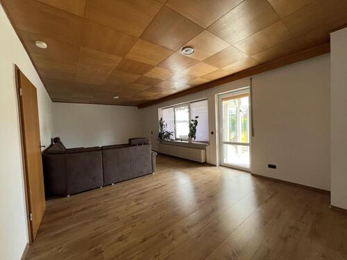 Wohnzimmer im Erdgeschoss - 