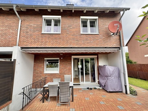 Rückansicht mit Terrasse - 