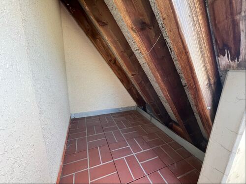 Abstellbereich auf dem Balkon - 