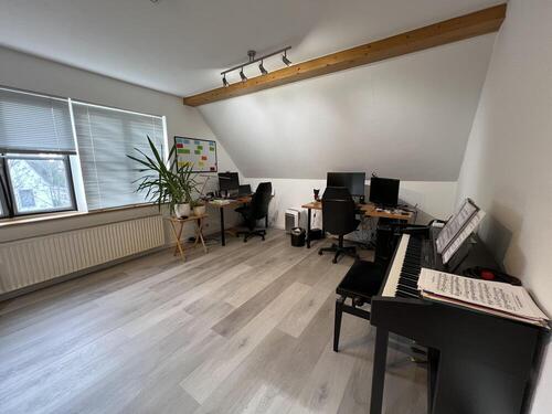 Büro (Einliegerwohnung OG) - 