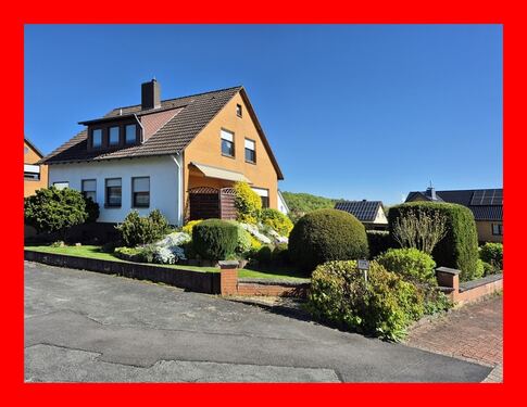 Vorder-/Seitenansicht - Hier wohnt man gerne - 229.000,00&nbsp;EUR Kaufpreis, ca.&nbsp; 125,00&nbsp;m&sup2;&nbsp;Wohnfl&auml;che