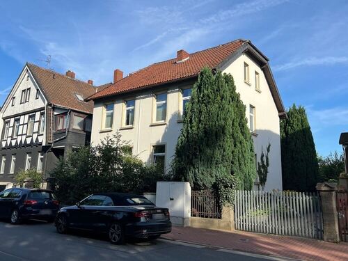 Front - und Giebelseite - Zweifamilienhaus mit 158,71 m² in Nordstemmen zum Kaufen