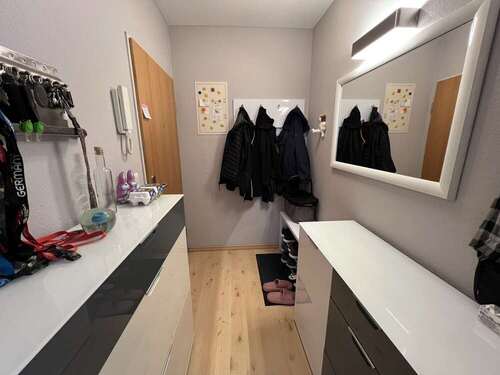 Flur / Eingangsbereich - Dachgeschoßwohnung mit 81,39 m&sup2; in Vechelde zum Kaufen