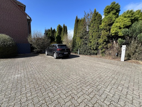 KFZ-Stellplatz - 