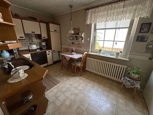 Küchenbereich mit Sitzgelegenheit (EG) - 