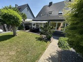 Terrassenbereich vor dem Haus mit … - 