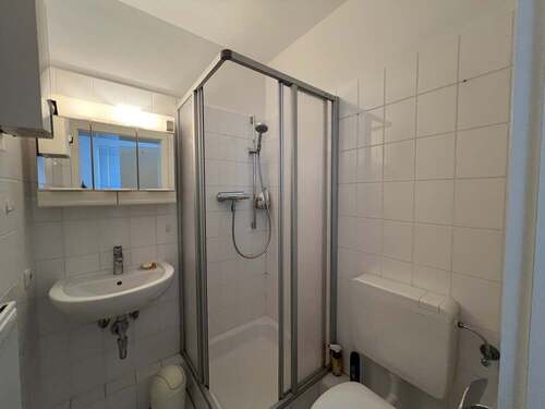 mit Duschbad - 