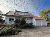 Straßenansicht - 9 Zimmer Einfamilienhaus zum Kaufen in Giesen
