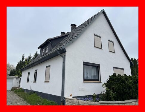 Vorder- / Seitenansicht - Solide erbaut - 198.000,00&nbsp;EUR Kaufpreis, ca.&nbsp; 167,00&nbsp;m&sup2;&nbsp;Wohnfl&auml;che