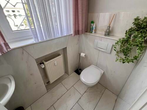 … und Gäste-WC - 