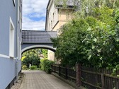 Zufahrt in den Garten / zu den Stellplätzen - 