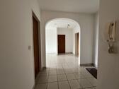 Wohnflur - Etagenwohnung mit 90,11 m&sup2; in Hildesheim zum Kaufen