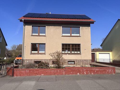 Straßenansicht - 5 Zimmer Einfamilienhaus in Elze