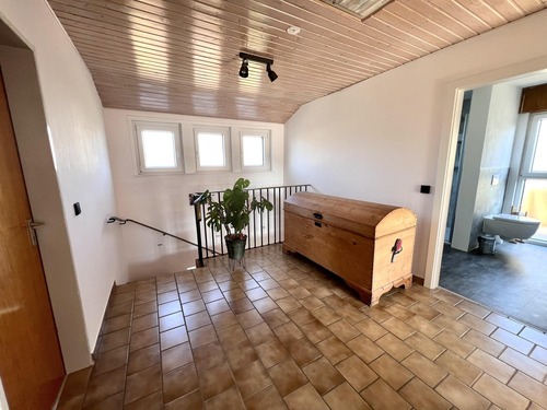 Geräumiger Flur im Dachgeschoss - 
