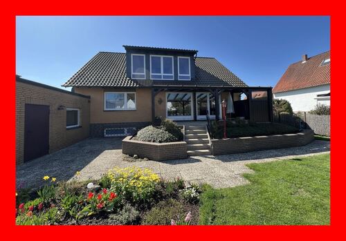 Ansicht vom Garten - Willkommen in Sarstedt! - 449.000,00&nbsp;EUR Kaufpreis, ca.&nbsp; 174,00&nbsp;m&sup2;&nbsp;Wohnfl&auml;che