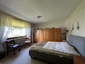 Schlafzimmer im Erdgeschoss - 
