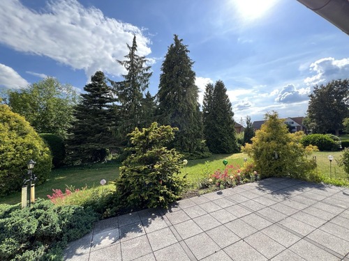 Terrasse mit Blick ins Grüne - 