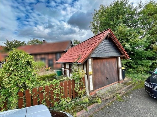 Garage - 8 Zimmer Reihenmittelhaus in Schladen