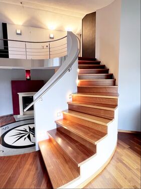 Treppe zum Dachgeschoss - 