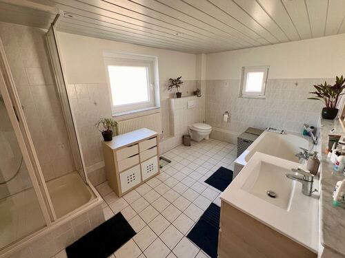 Badezimmer ... - 