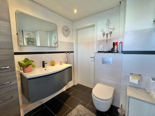 Modernes Tageslichtbad ... - 