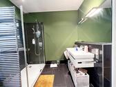 Ansicht Waschtisch und Dusche - 