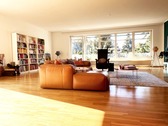 Blick ins Wohnzimmer vom Flur - Etagenwohnung mit 166,60 m² in Hildesheim zum Kaufen