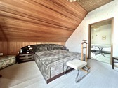 Großes Schlafzimmer im DG - 
