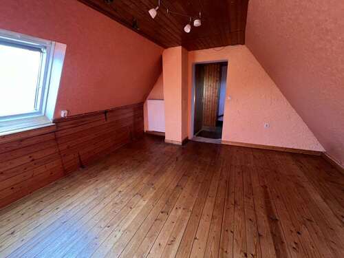 Zimmer 1 im ausgebauten DG - 