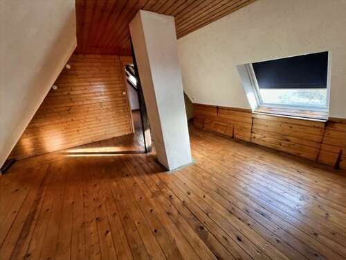 Zimmer 2 im ausgebauten Dachgeschoss - 