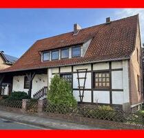 Großzügiges Wohnhaus mit Traumgarten - Harsum